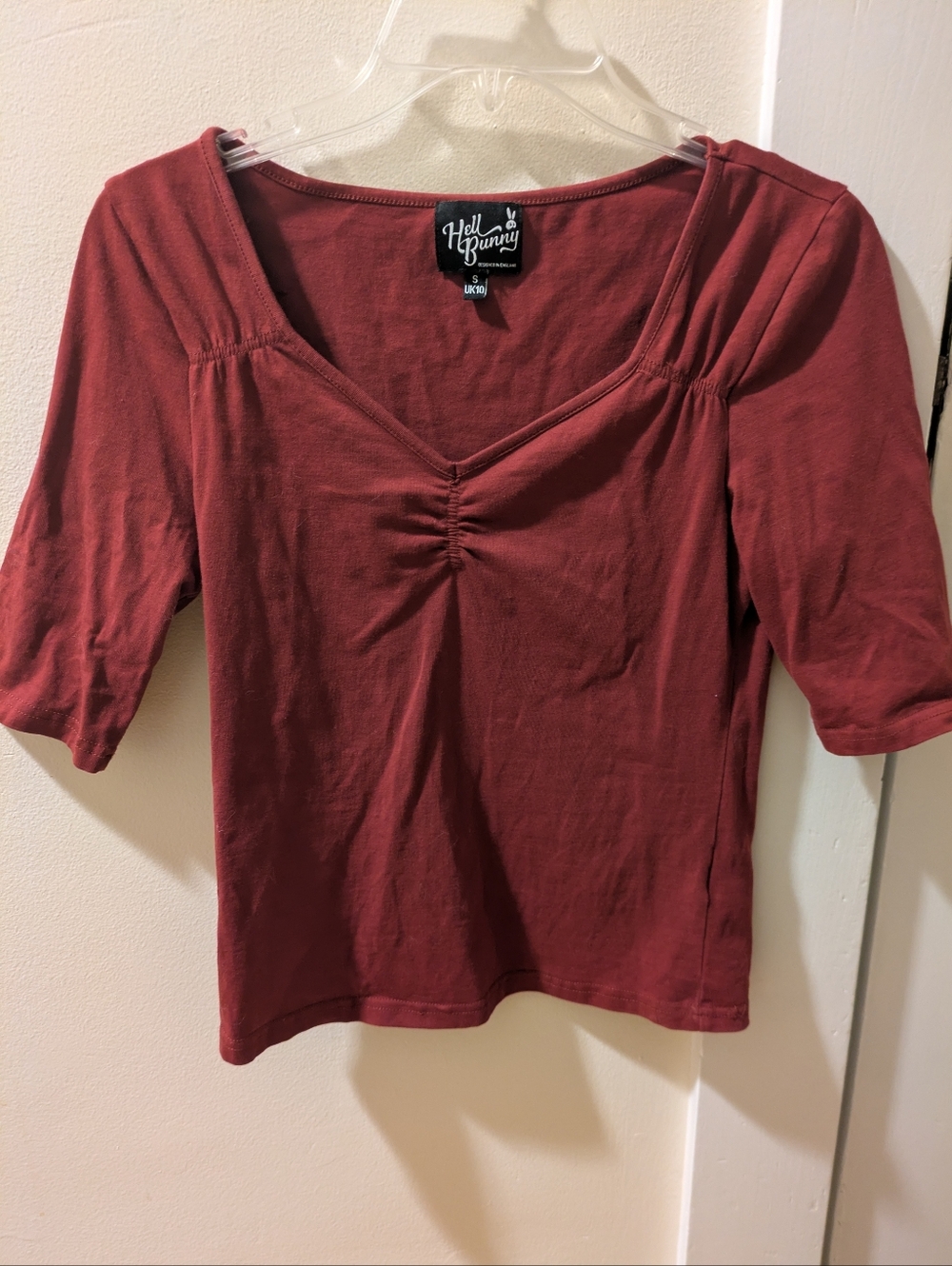 Sweetheart Neck Burgundy Short Sleeve Top